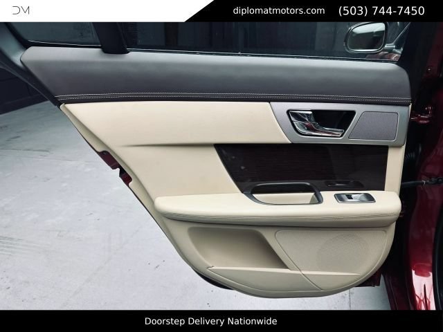 Used 2013 Jaguar XF Supercharged RWD image 25