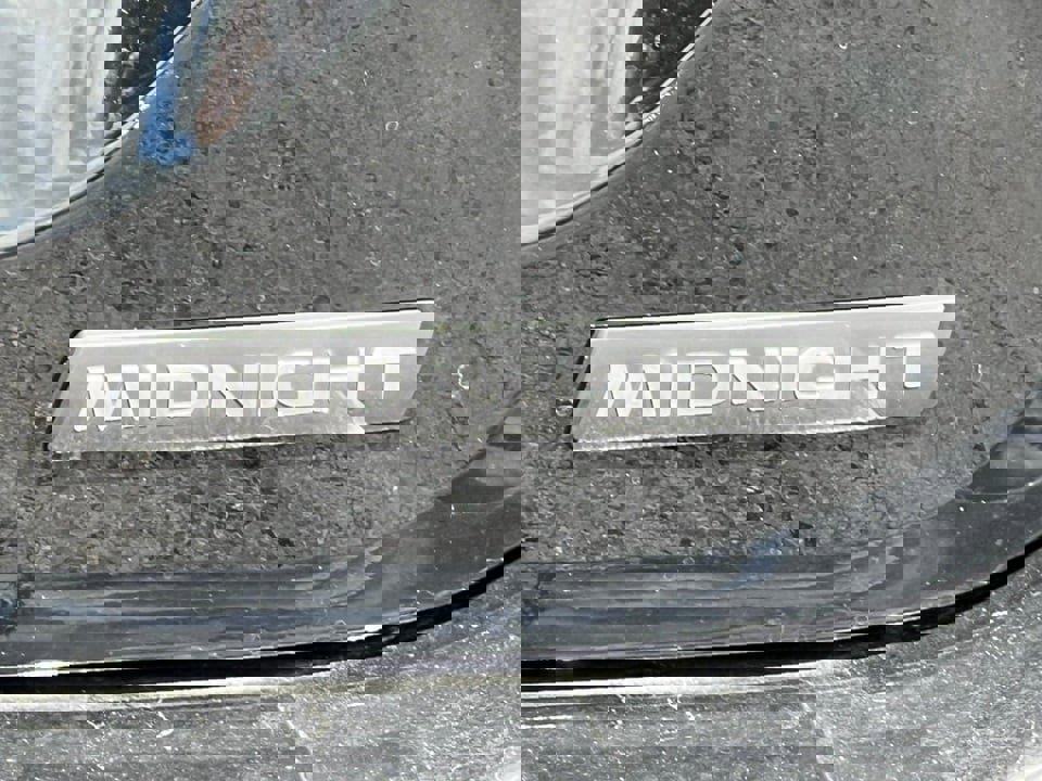 New 2025 Nissan Sentra SR w/ Midnight Edition image 7