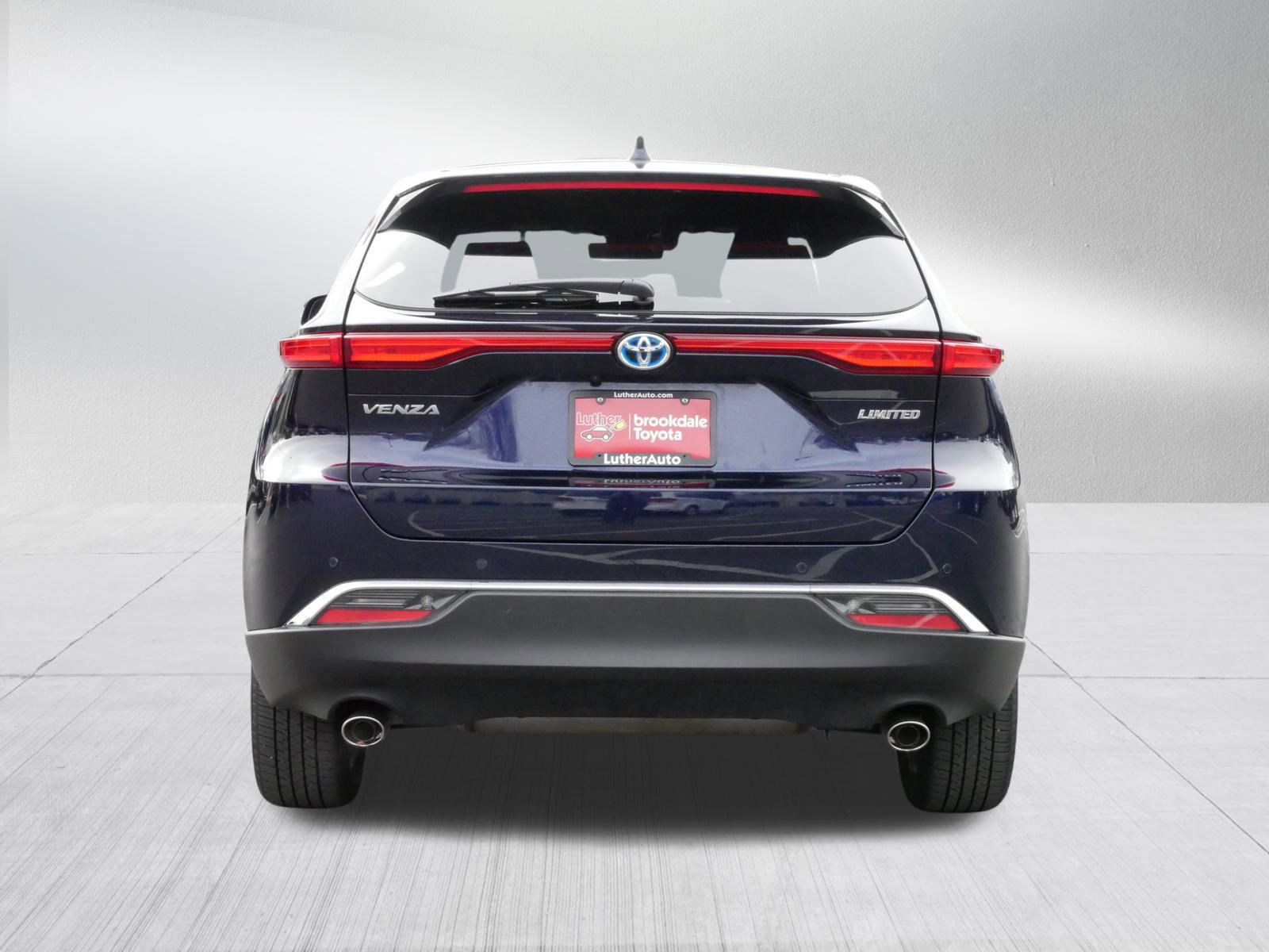 New 2024 Toyota Venza Limited image 6