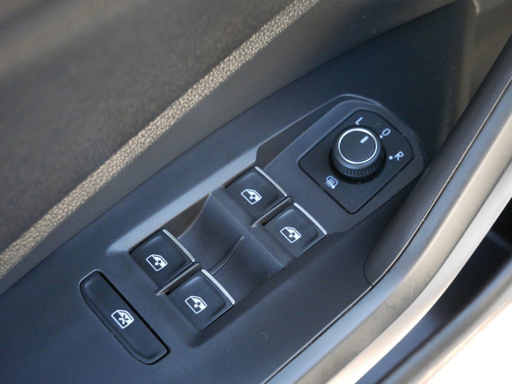 Used 2021 Volkswagen Jetta S w/ Driver Assistance Package image 16