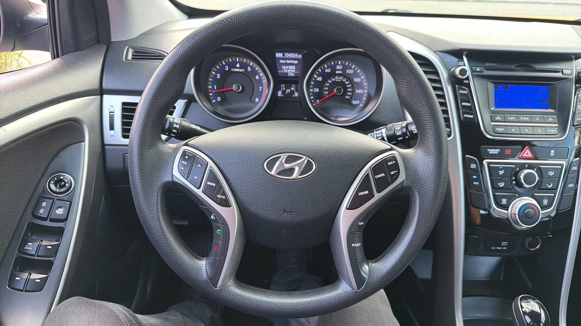 Used 2017 Hyundai Elantra GT FWD image 10