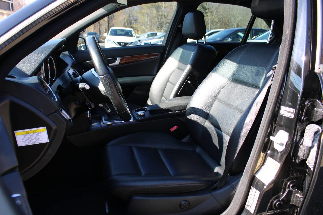 Used 2013 Mercedes-Benz C 250 Sedan image 25