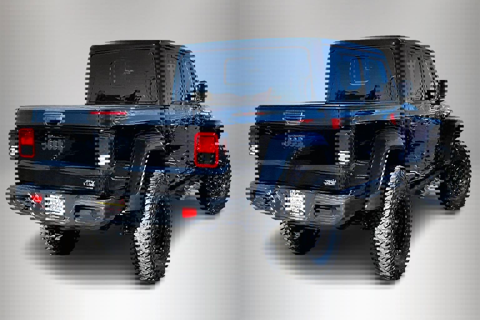 Used 2025 Jeep Gladiator Sport image 6