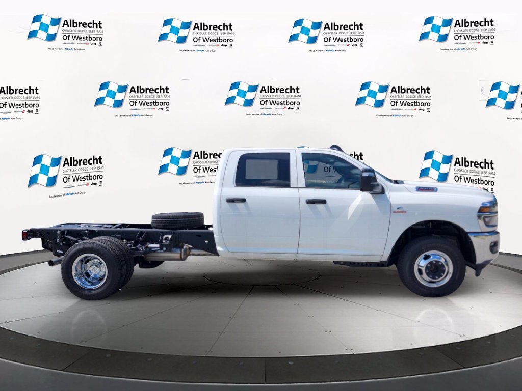 New 2026 RAM 3500 Tradesman w/ Chrome Appearance Group A AWD/4WD image 6