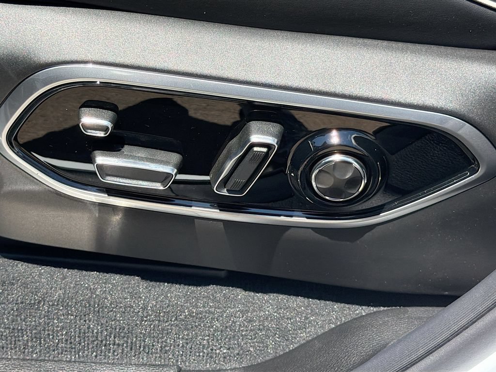 New 2026 Jeep Grand Cherokee L Summit AWD/4WD image 28