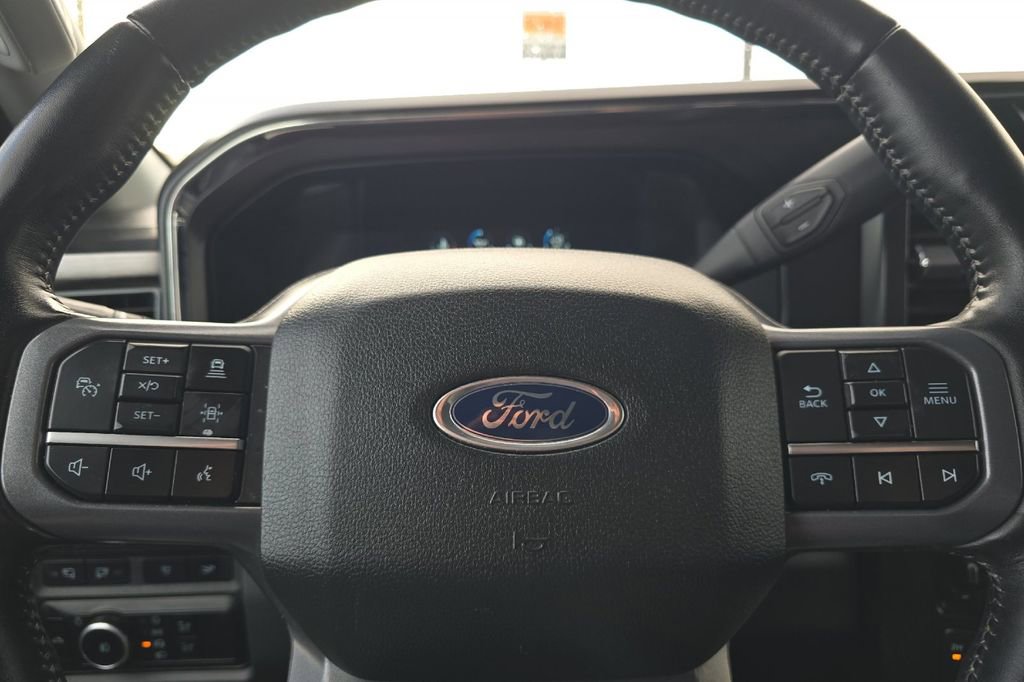 Used 2023 Ford F250 Lariat w/ Lariat Ultimate Package AWD/4WD image 22