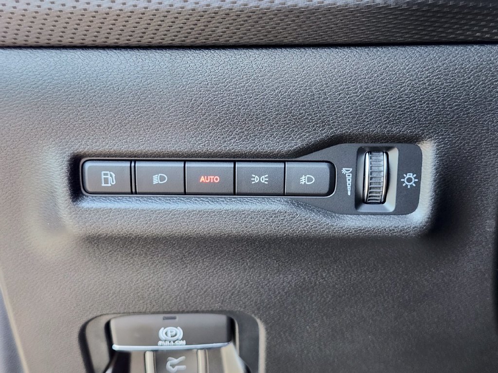 Used 2026 Jeep Cherokee Limited AWD/4WD image 23