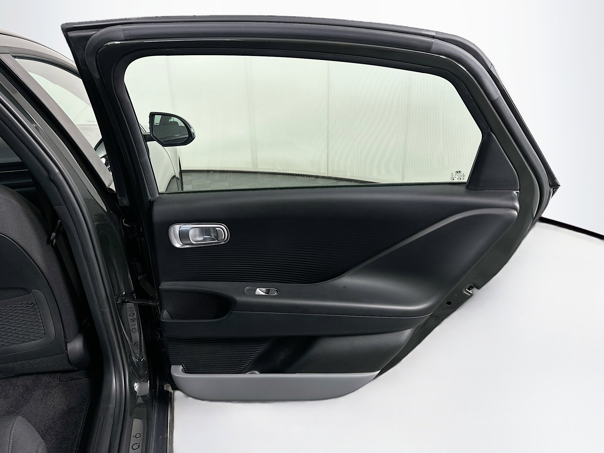 Used 2024 Hyundai Ioniq 6 SE image 30