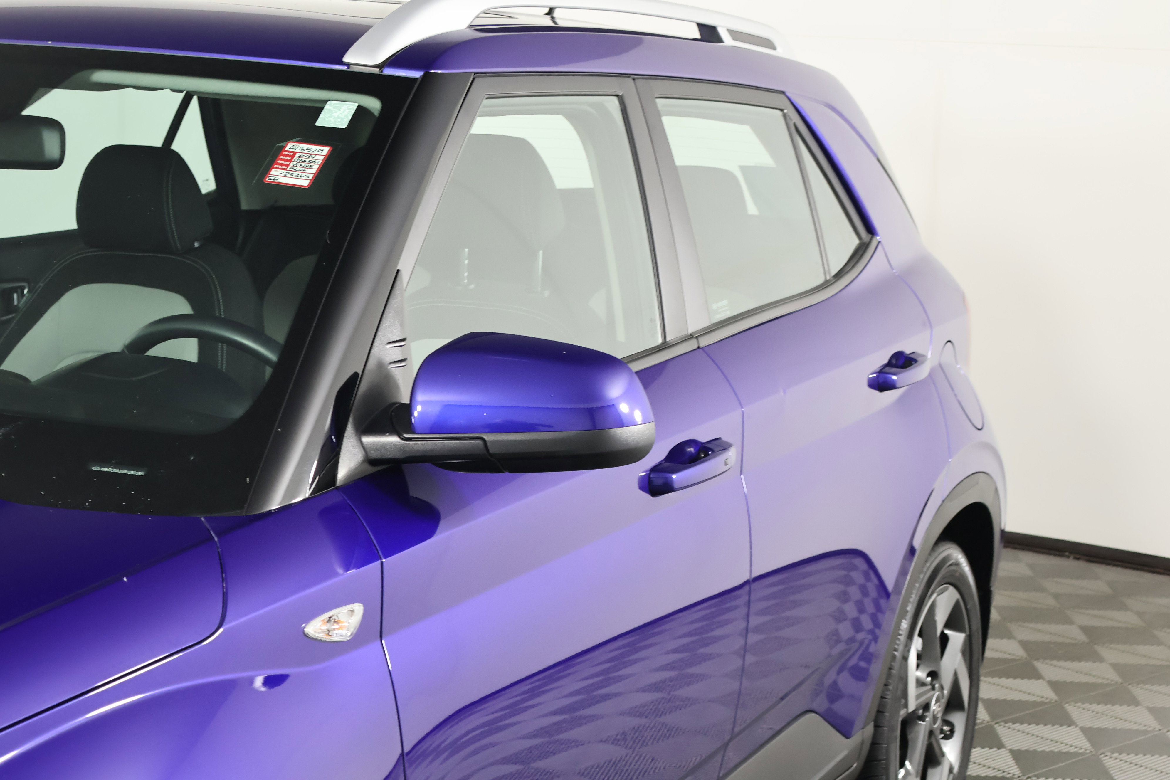 Used 2024 Hyundai Venue SEL image 13