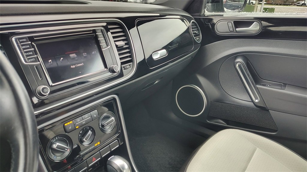 Used 2017 Volkswagen Beetle 1.8T SE image 20