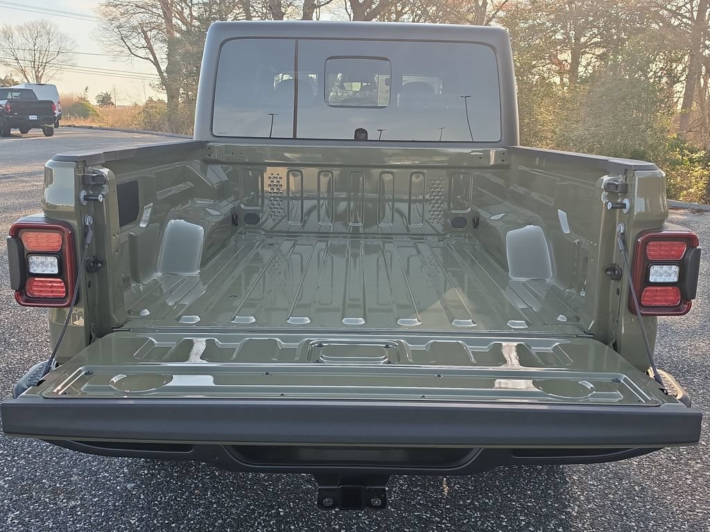 New 2026 Jeep Gladiator Willys AWD/4WD image 10