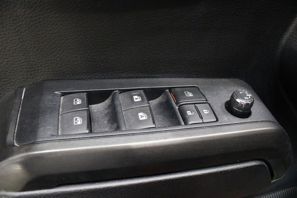 Used 2016 Toyota Tacoma TRD Sport image 16