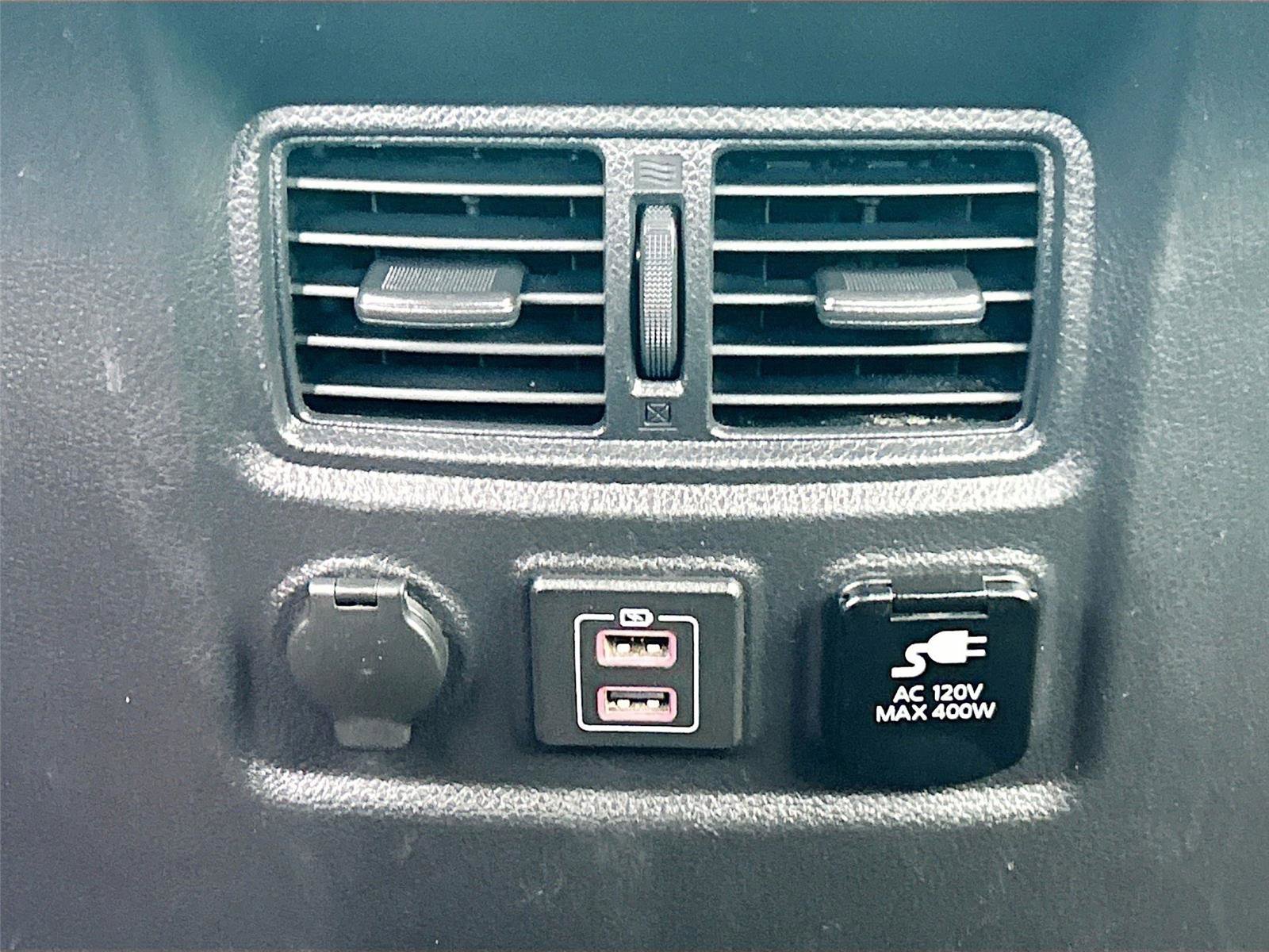 Used 2021 Nissan Titan SV w/ SV Convenience Package AWD/4WD image 25