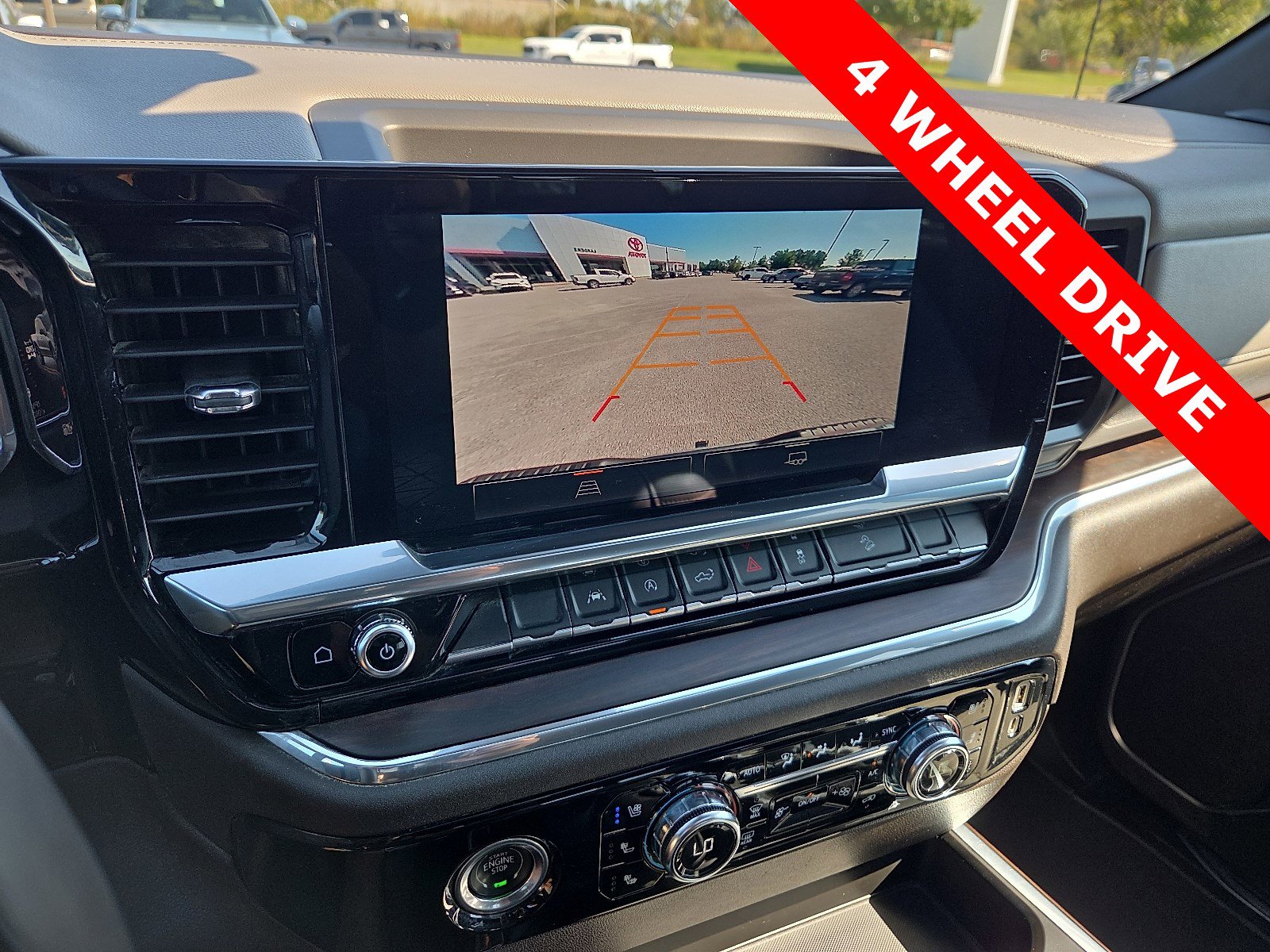 Used 2023 GMC Sierra 1500 SLT image 17