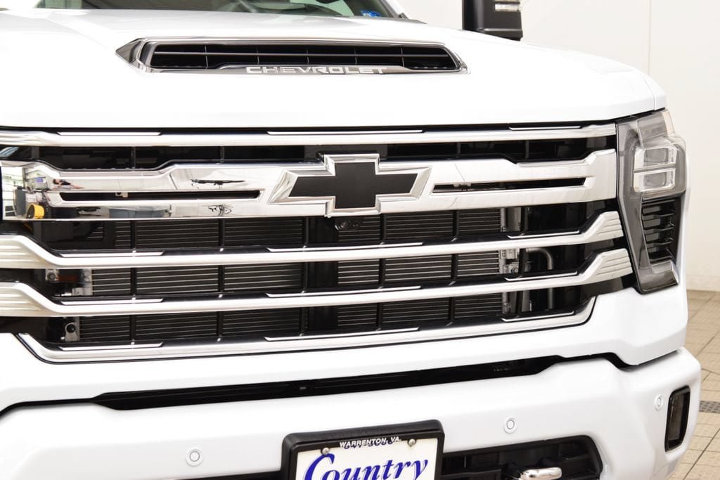 New 2026 Chevrolet Silverado 2500 High Country w/ High Country Premium Package AWD/4WD image 11