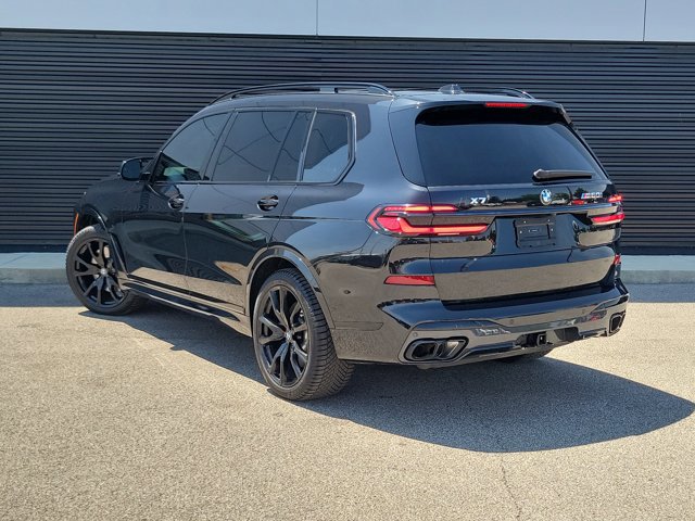 Used 2024 BMW X7 M60i AWD/4WD image 4