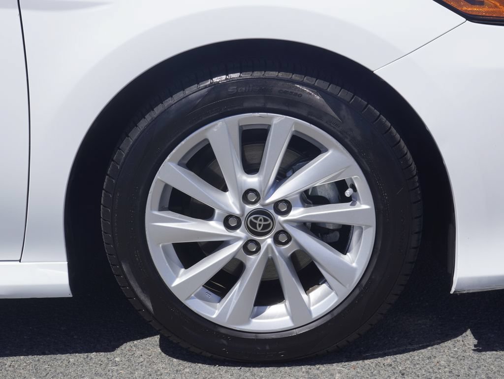 Used 2023 Toyota Camry LE w/ Convenience Package FWD image 10