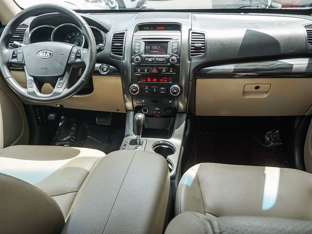 Used 2013 Kia Sorento EX w/ EX V6 Premium Pkg FWD image 14