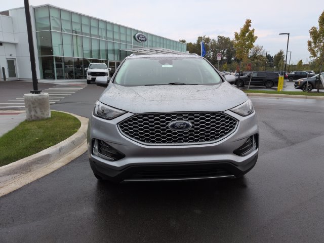 Certified 2024 Ford Edge SEL w/ Convenience Package AWD/4WD image 8