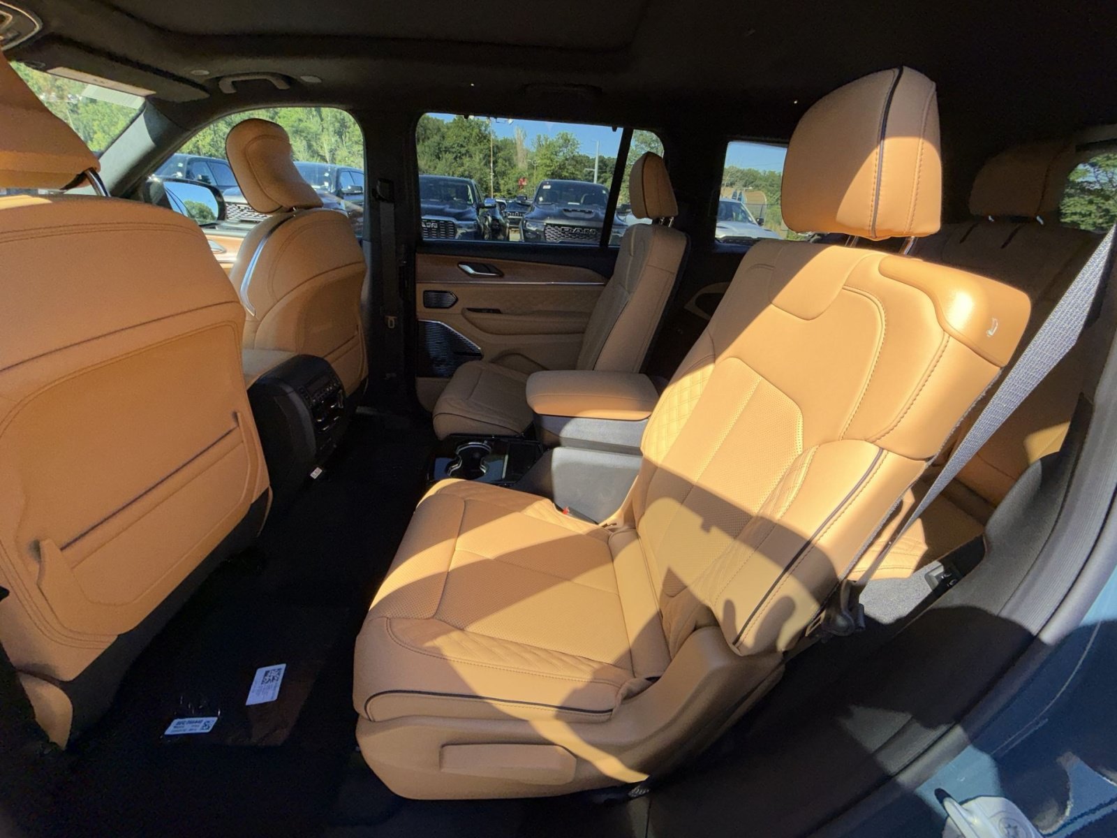 New 2026 Jeep Grand Cherokee L Summit w/ Obsidian Package AWD/4WD image 25