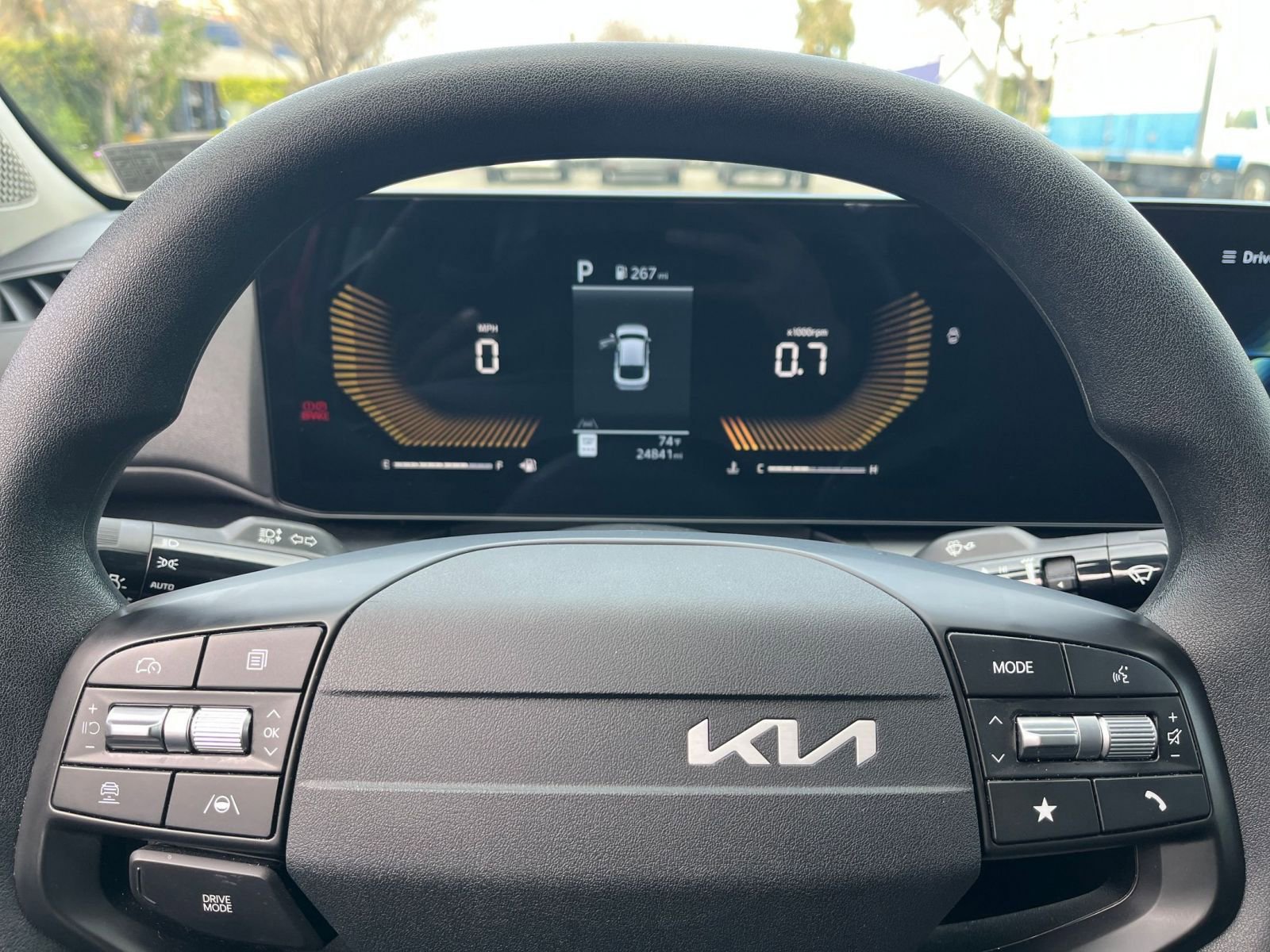 Used 2025 Kia K4 LXS image 27