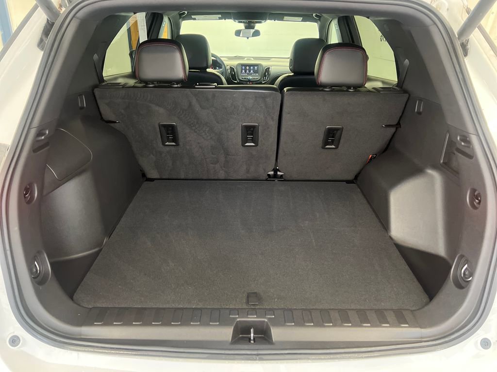 Used 2023 Chevrolet Equinox RS image 43