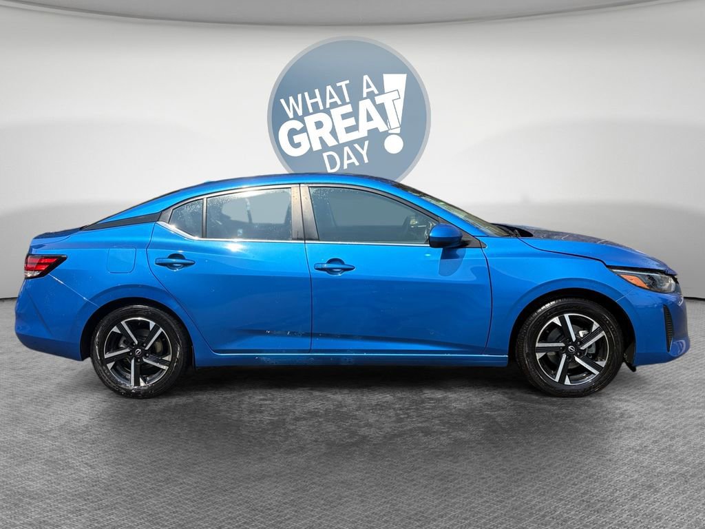 Used 2024 Nissan Sentra SV image 2
