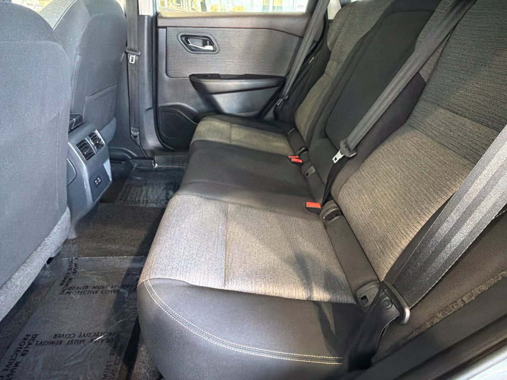 Used 2023 Nissan Rogue SV FWD image 33