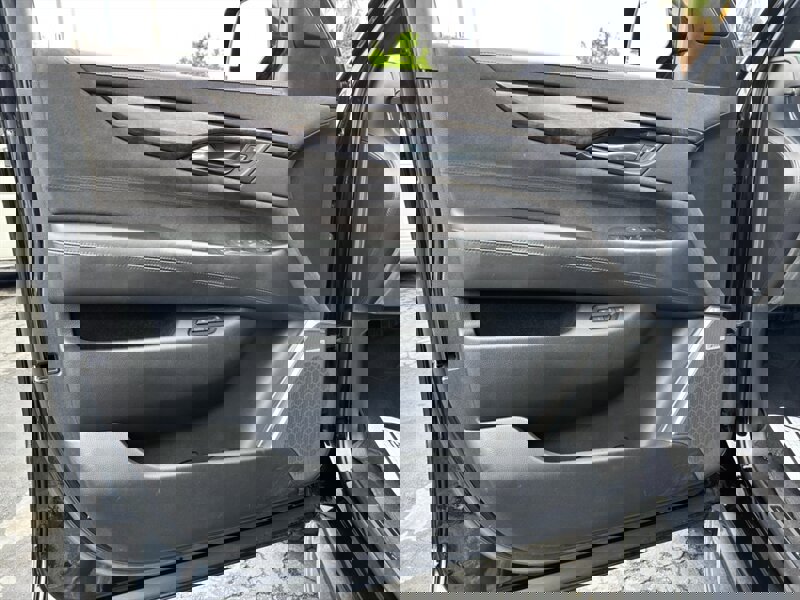 Used 2015 Cadillac Escalade Platinum image 20