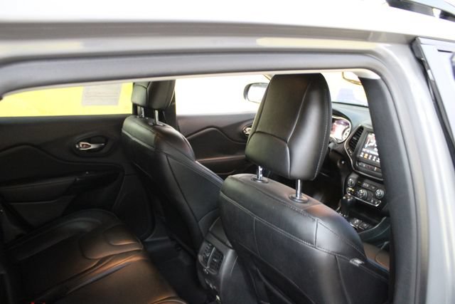 Used 2023 Jeep Cherokee Altitude Lux AWD/4WD image 10
