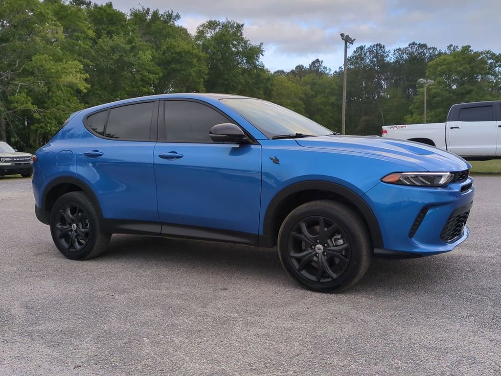 Used 2023 Dodge Hornet GT Plus w/ GT Blacktop Package image 2