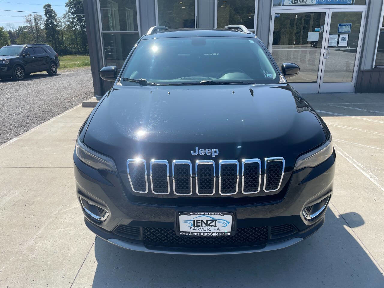 Used 2019 Jeep Cherokee Limited image 4