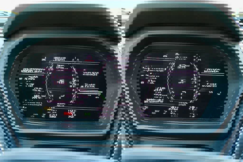 Used 2025 Audi Q4 e-tron Premium Plus w/ Premium Plus AWD/4WD image 22