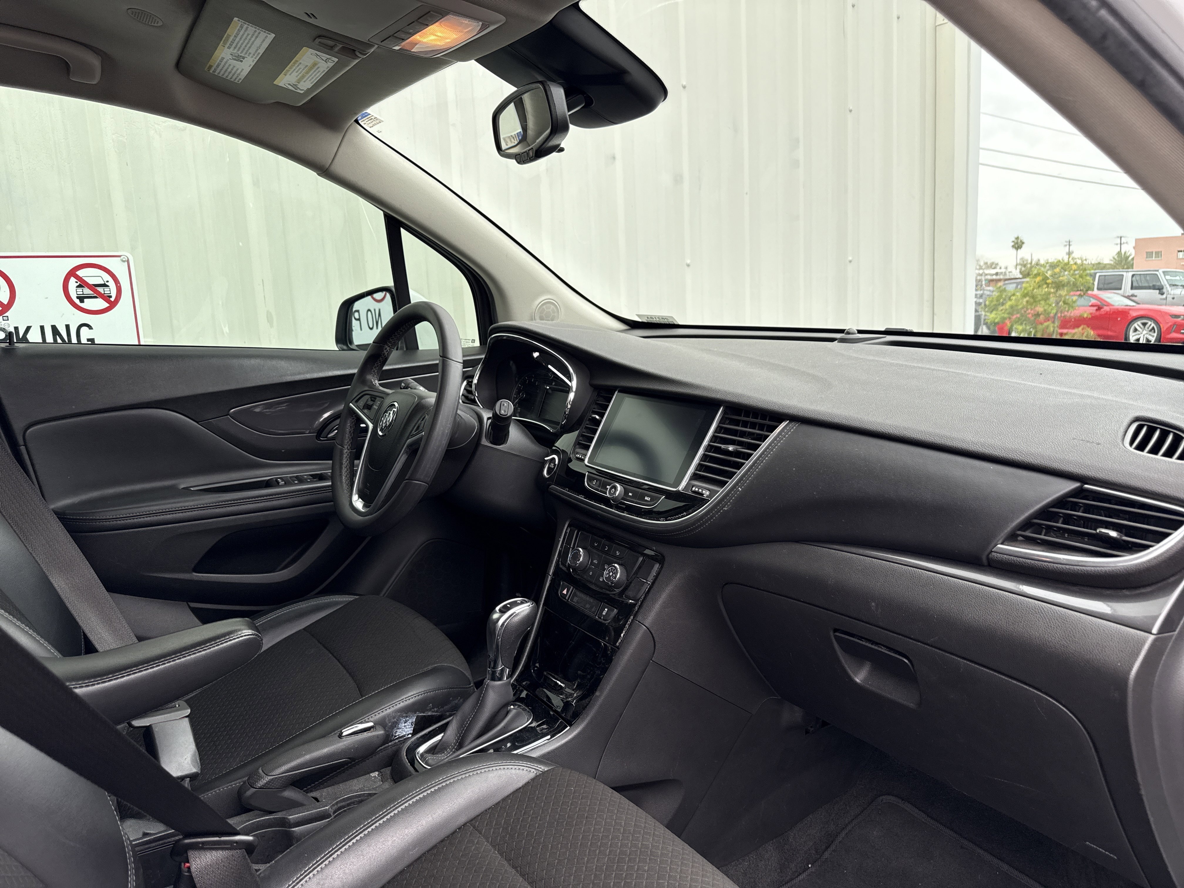 Used 2021 Buick Encore Preferred image 27