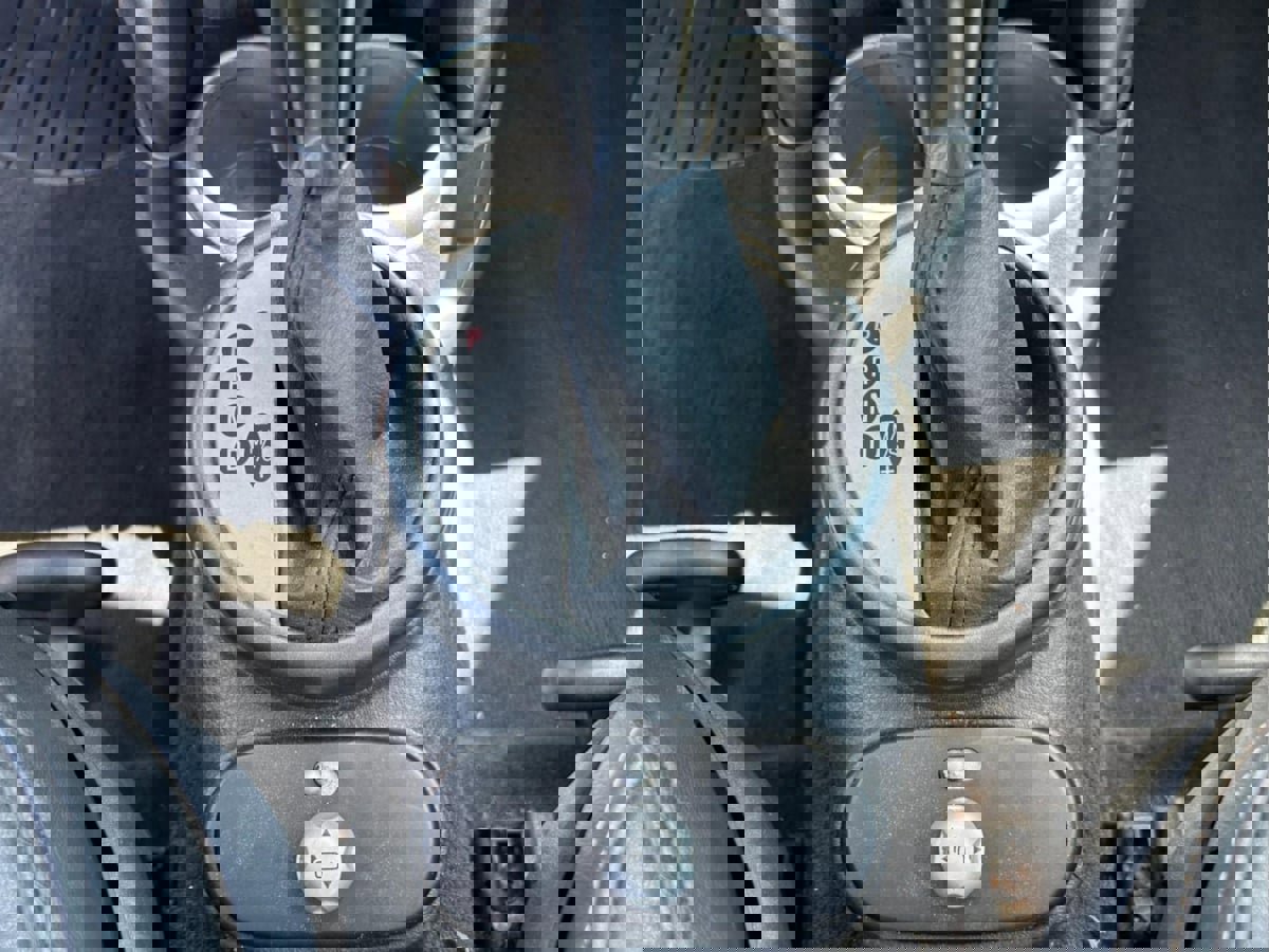 Used 2003 MINI Cooper Hardtop image 15