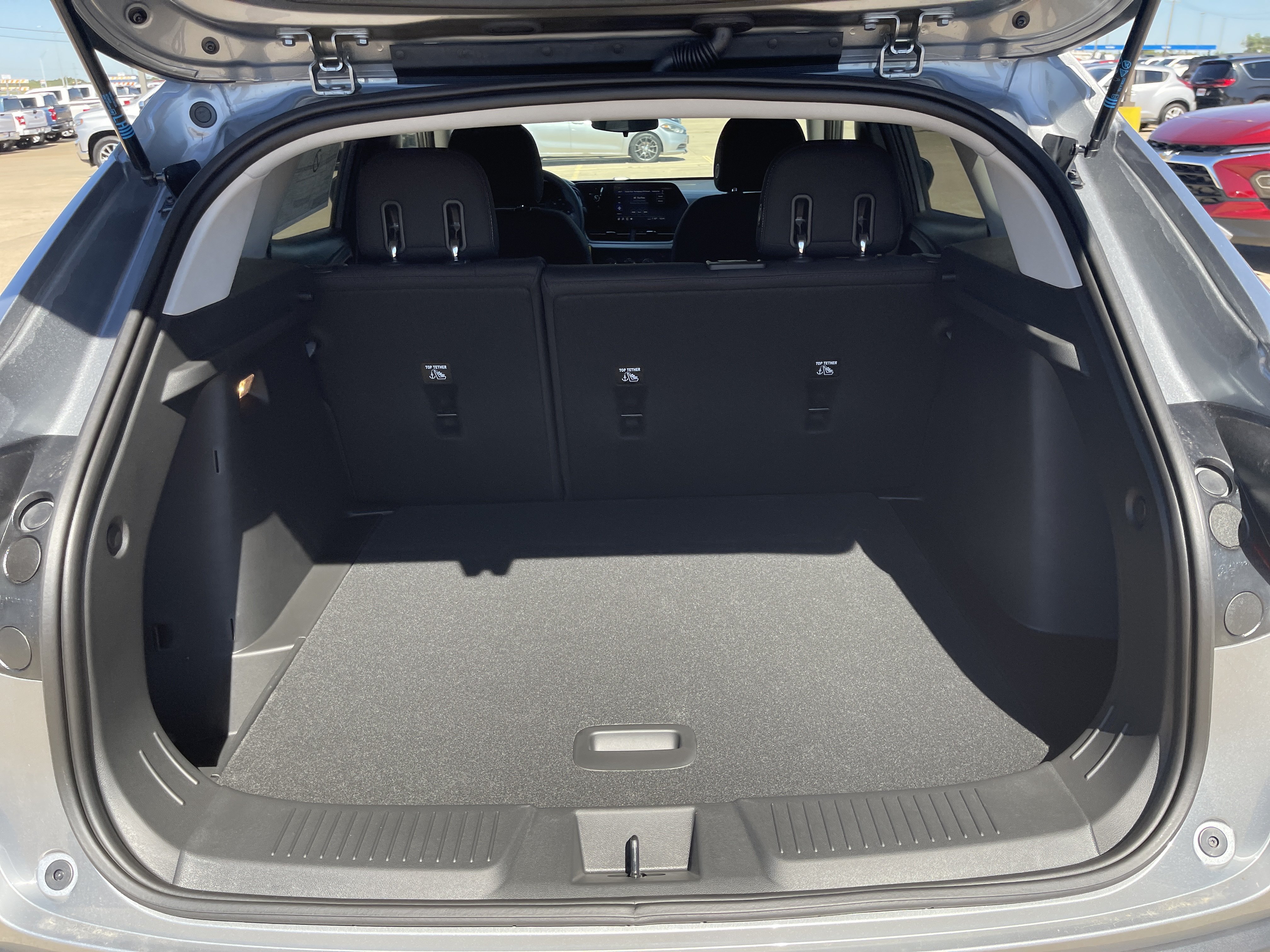 New 2026 Chevrolet Trax LS w/ LS Convenience Package FWD image 12