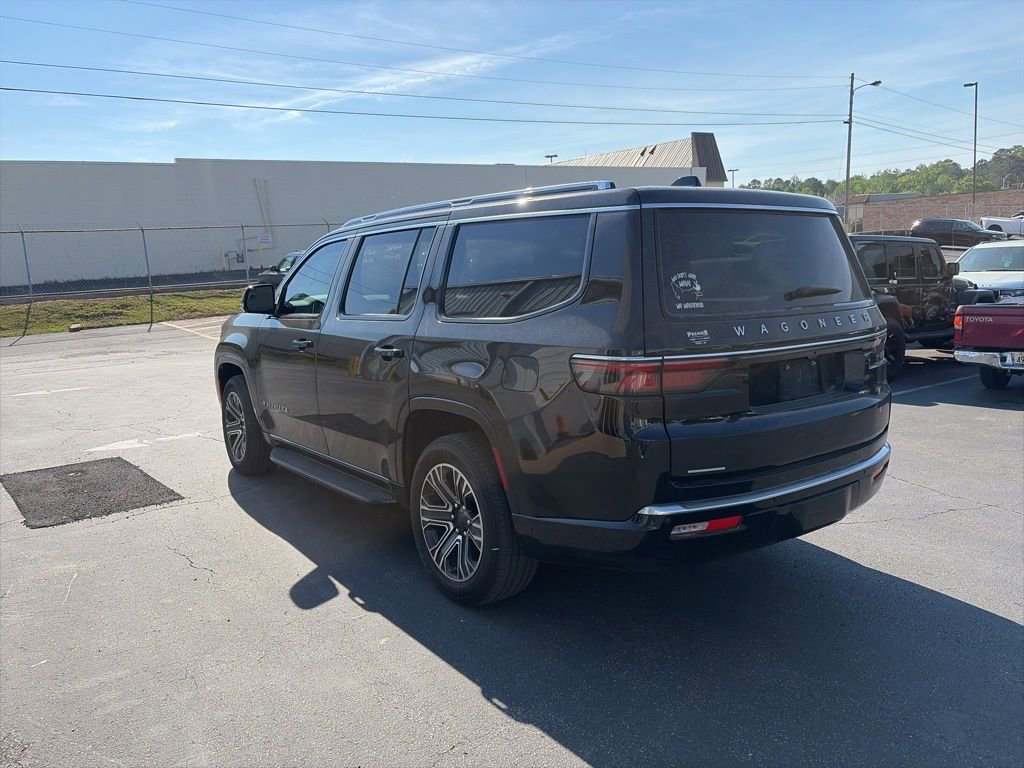 Used 2023 Jeep Wagoneer 4WD w/ Premium Group I image 5