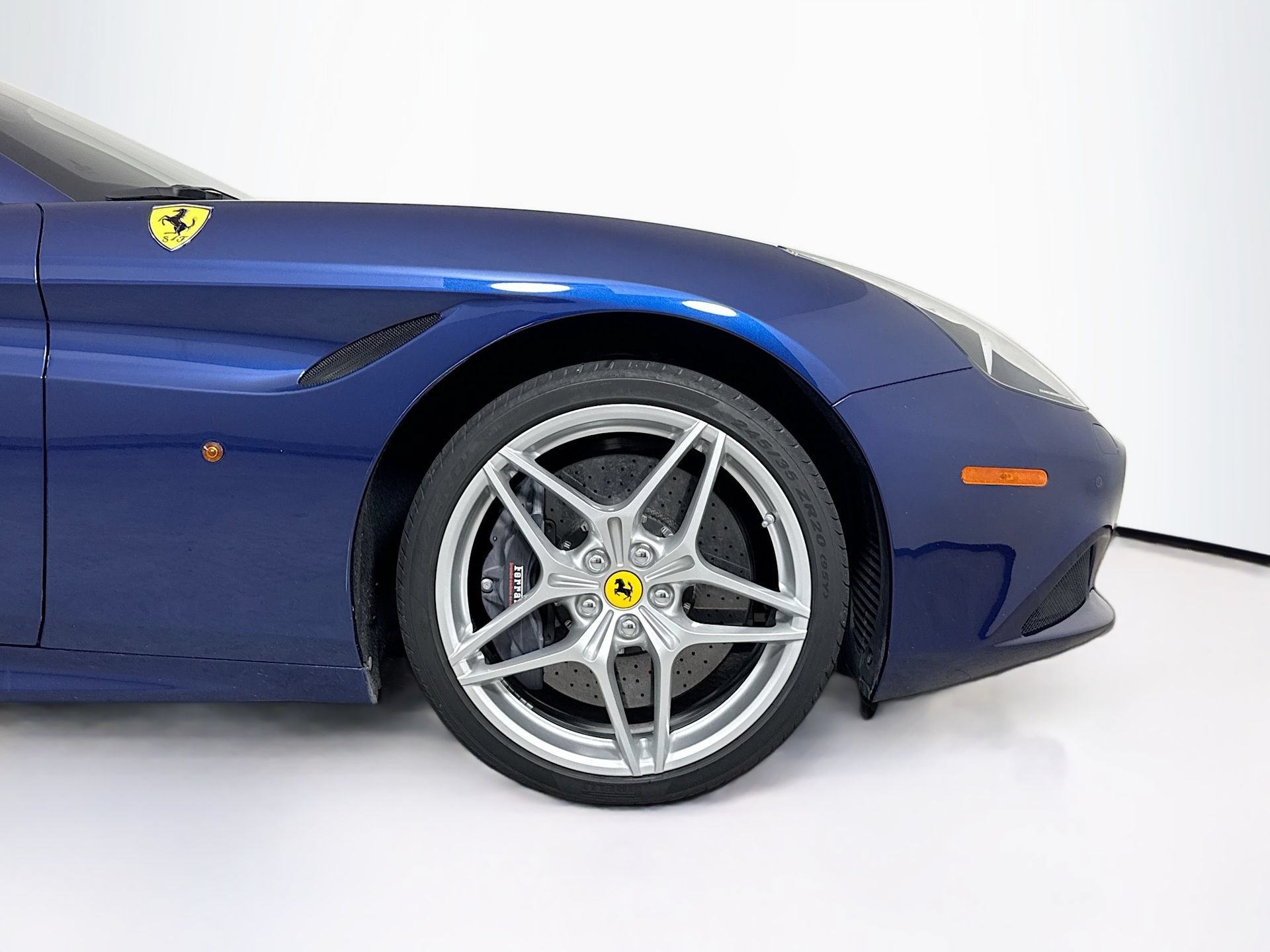 Certified 2015 Ferrari California T RWD image 26