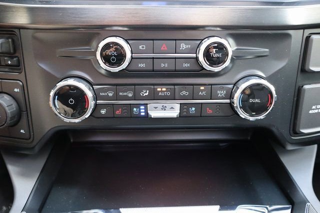 New 2026 Ford F350 Lariat w/ Black Appearance Package image 11