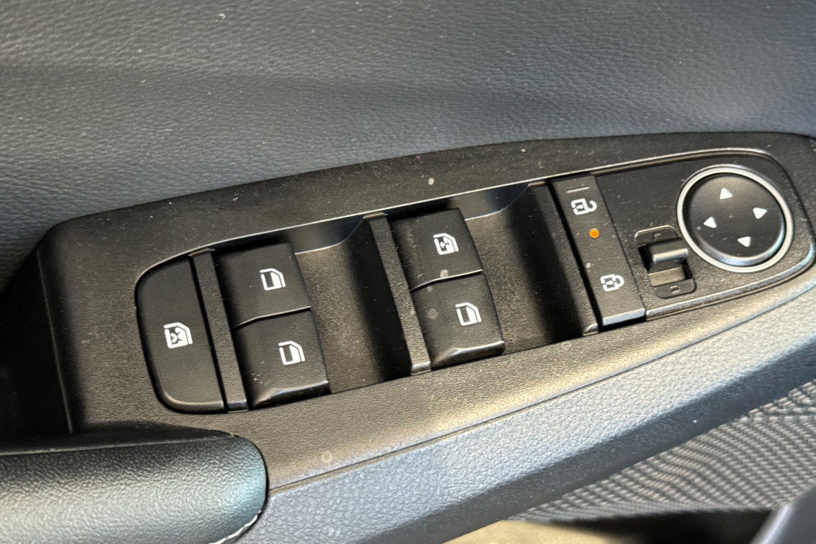 Used 2024 Kia Seltos SX w/ SX Sunroof Package AWD/4WD image 13