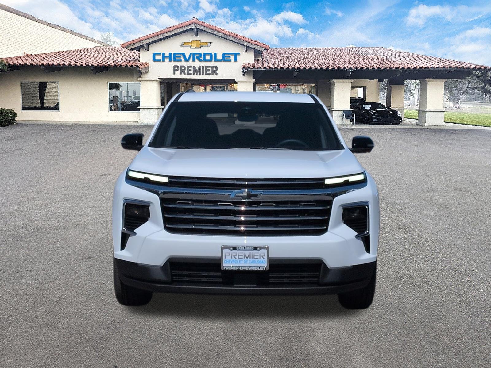 New 2026 Chevrolet Traverse LT w/ Driver Confidence Package FWD image 3
