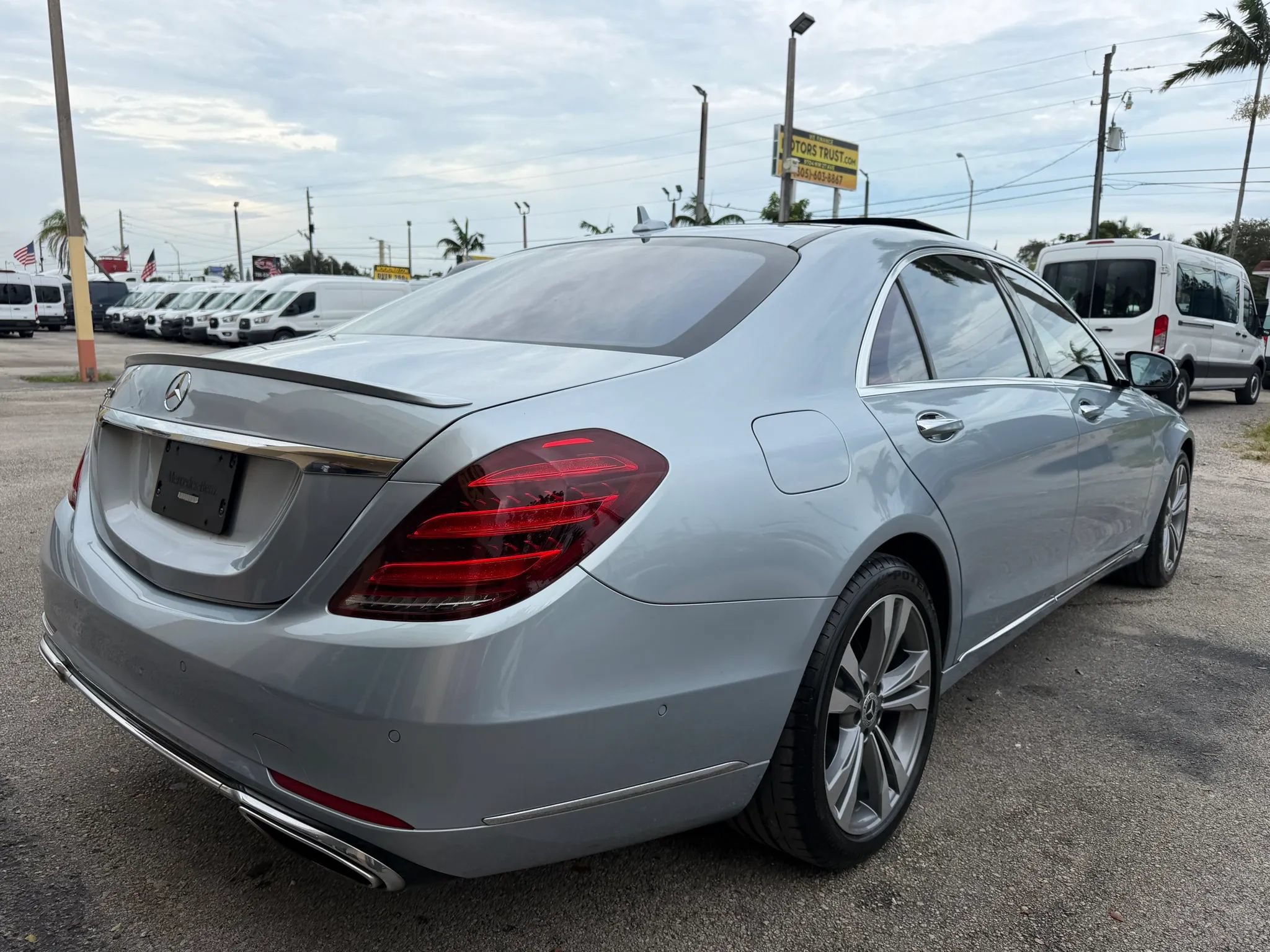 Used 2019 Mercedes-Benz S 450 Sedan image 6