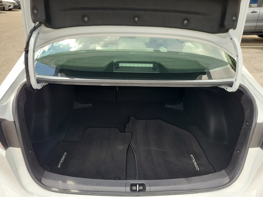 Used 2024 Toyota Corolla LE FWD image 29