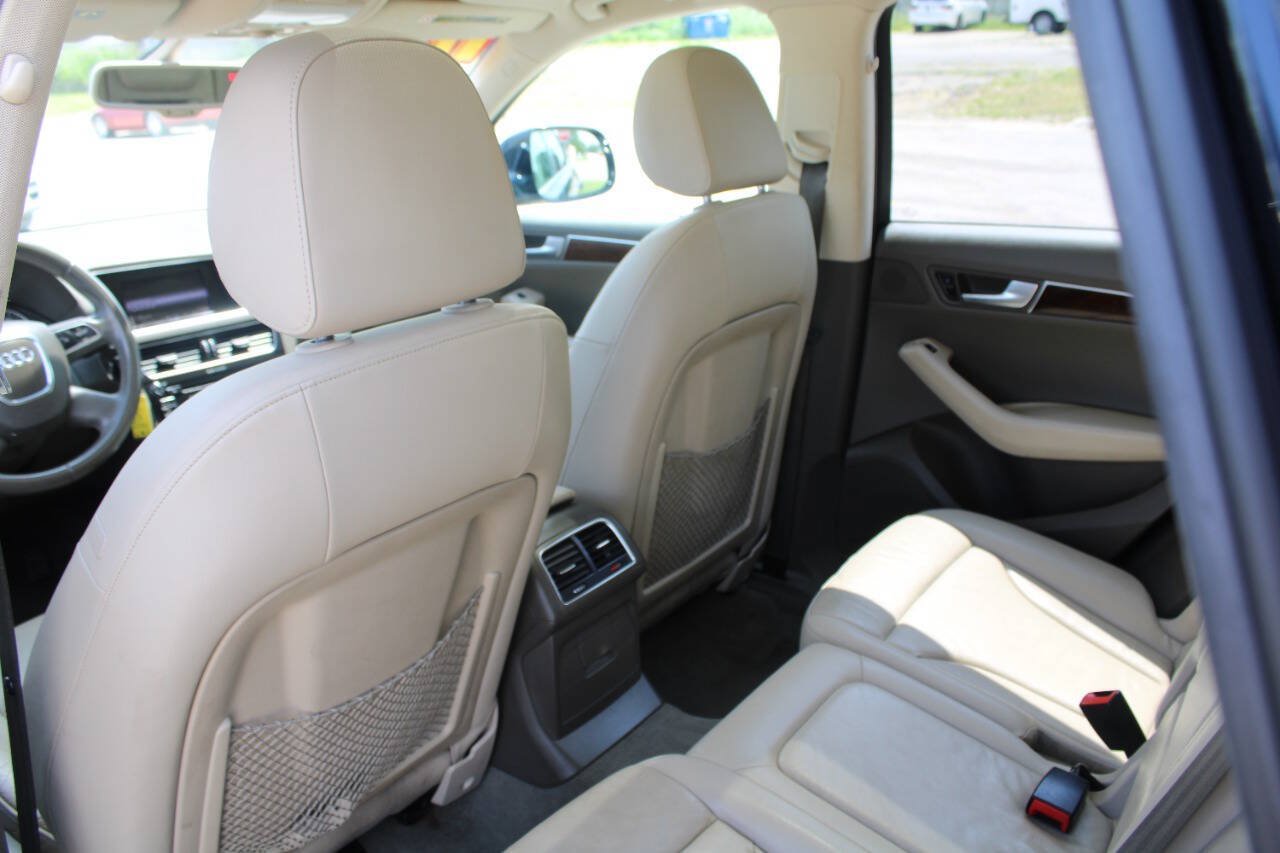Used 2011 Audi Q5 2.0T Premium Plus AWD/4WD image 16