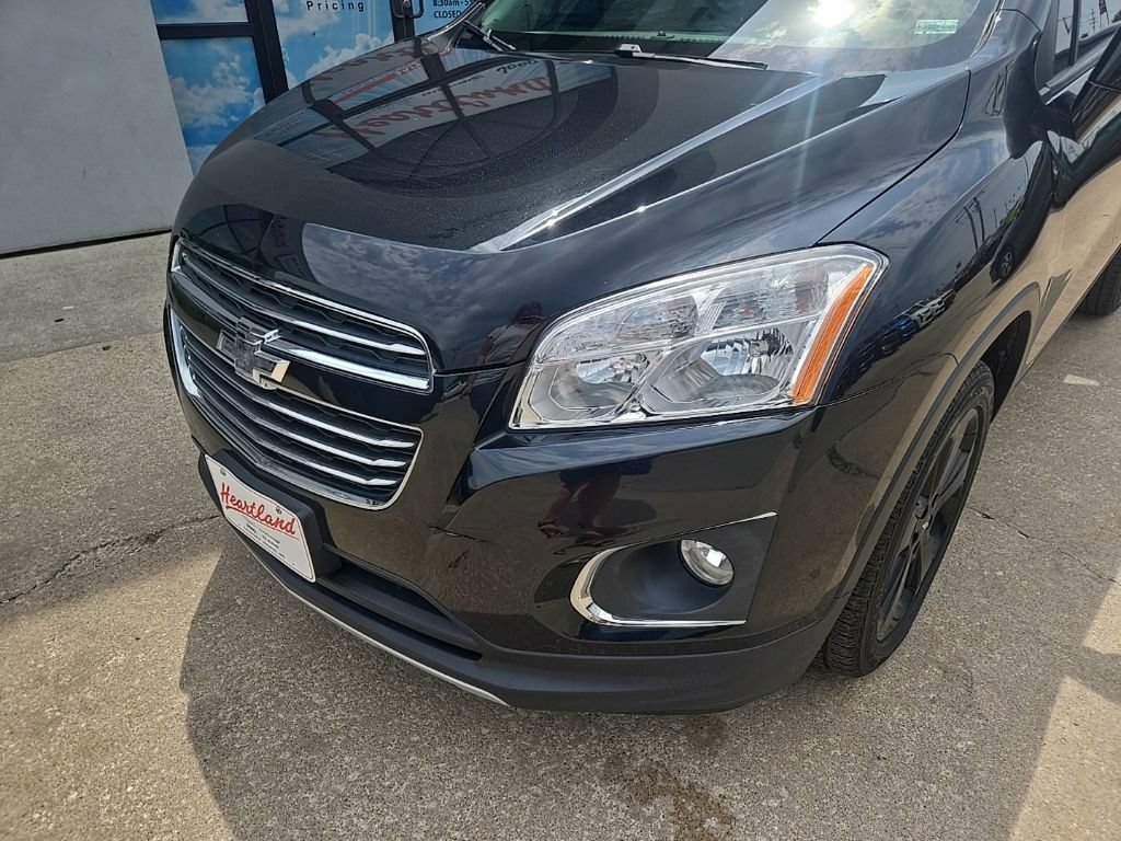 Used 2016 Chevrolet Trax LTZ w/ Midnight Edition AWD/4WD image 17