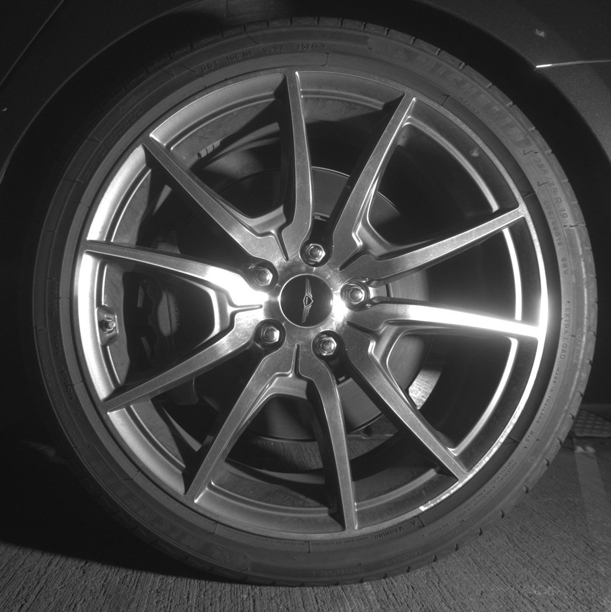 Used 2025 Genesis G70 2.5T image 14