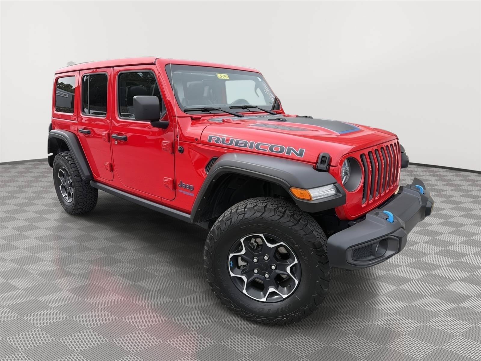 Used 2022 Jeep Wrangler Unlimited Rubicon 4xe w/ Cold Weather Group AWD/4WD video 2