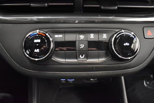 Used 2025 Buick Envista Preferred image 29