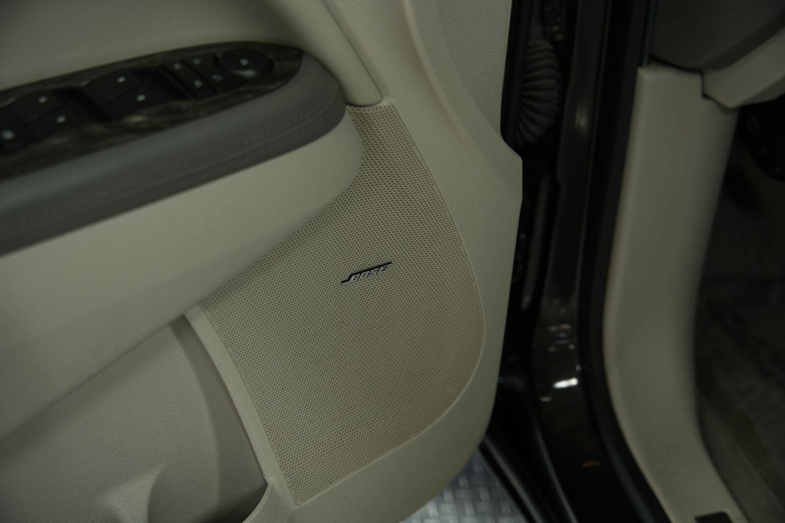 Certified 2014 Buick Enclave Premium FWD image 37