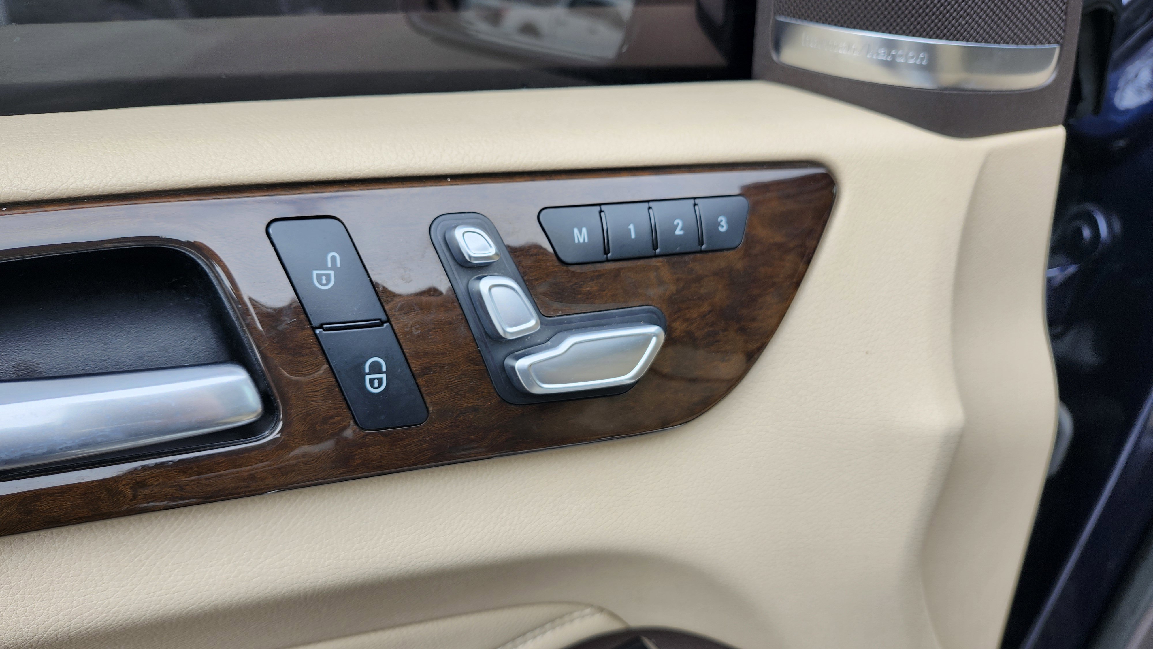 Used 2017 Mercedes-Benz GLE 350 4MATIC w/ Premium 1 Package image 31